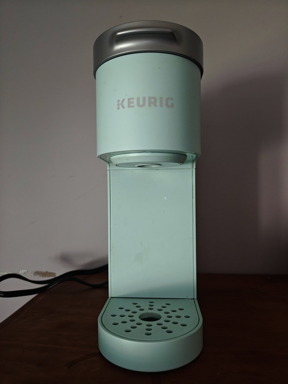 Keurig Single-Serve Brewer - FOR PARTS OR REPAIR